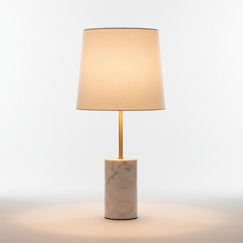 Luminária de mesa com base em mármore e cúpula em tecido branco